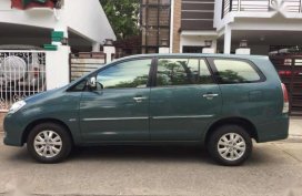 Toyota Innova G.  2011 model matic gas