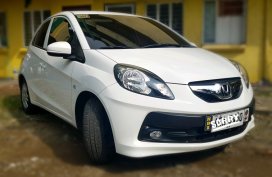 2015 Honda Brio V Navi Super Fresh for sale 