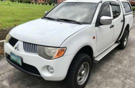 Mitsubishi STRADA DSL GL 4X2 MT 2007 Dmax Ranger Navarra Fuego