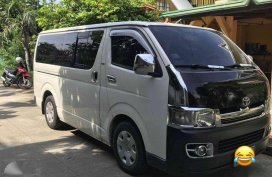 2006 Toyota Hiace 2.4 Commuter Manual White