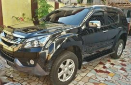 SELLING Isuzu Mu-x LS-A manual 2017