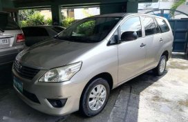 2012 Toyota Innova 2.0 E FOR SALE