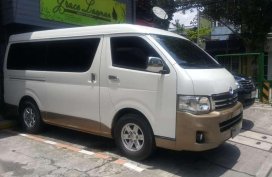 Toyota Super Grandia 2014 Model
