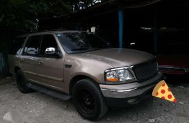 For sale only Ford Expedition XLT 4X2 V8 AT year 2002