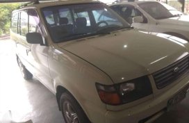 Toyota Revo 2001 gas FOR SALE