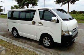 2016 Toyota Hiace commuter van white FOR SALE