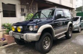 1990 3-door MITSUBISHI Pajero 4x4 FOR SALE