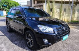 Toyota Rav4 2011 rush sale