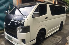 2013 TOYOTA Hiace commuter FOR SALE