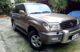 2000 TOYOTA Land Cruiser v8 in very good condition
