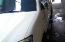 SELLING TOYOTA Hilux j 2010 registered until 2019 