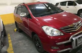 SELLING TOYOTA Innova J 2010