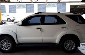 For Sale 2014 TOYOTA Fortuner 4x2 2.5L G Dsl M/T White. 