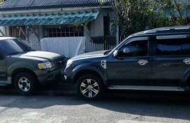 LIKE NEW Ford Explorer FOR SALE