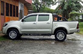Toyota HiLux Top Of The Line 2011model Manual 4x4