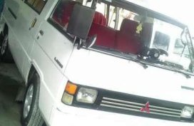 Mitsubishi L300 versa van 1995 model