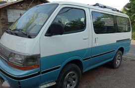 Toyota Hi ace super custom (diesel) FOR SALE