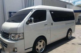 For Sale 2013 Toyota Hi-Ace Super grandia.