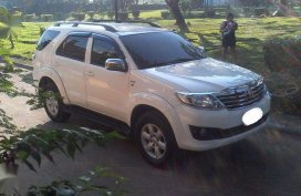 RUSH Toyota Fortuner at diesel family use only 2011