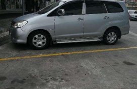 SELLING Toyota Innova J 2010