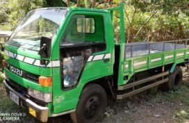 Isuzu Elf 12 feet 4be1 double tire