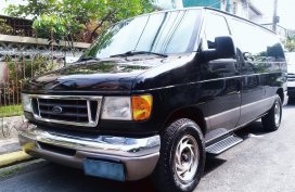 Almost brand new Ford E-150 Gasoline 2003