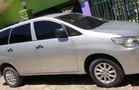 SELLING Toyota Innova E 2016