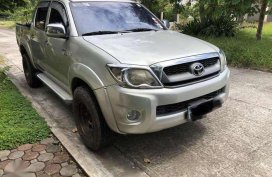 2010 Toyota Hilux E ( G look) 4x2 Manual for sale 
