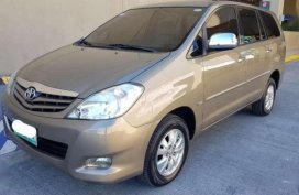 2011 Toyota Innova G Gas AT FOR SALE