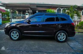 Hyundai Santa Fe 2011 model Automatic transmission
