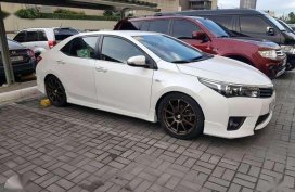2015 Toyota Corolla Altis 2.0v at 2.0v Top of the Line