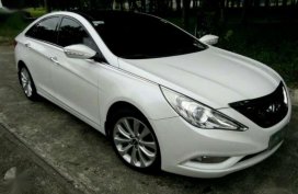 2011 Hyundai Sonata (Top of the line)
