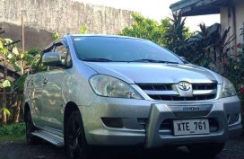  FOR SALE Toyota Innova 2006 Gas engine