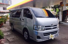 RUSH SALE Toyota Hiace Commuter 2014