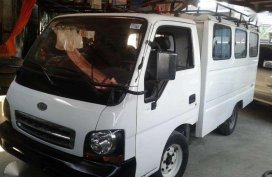 Kia KC-27 Passenger Van 4x2 Panoramic 2003