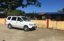 Isuzu Crosswind xt model 2013 manual