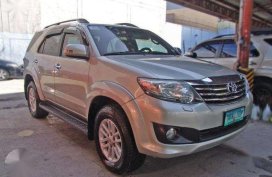 Toyota FORTUNER 2.5 G manual 2012 rush sale