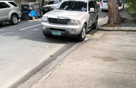 Lincoln Aviator 2004 2WD  FOR SALE