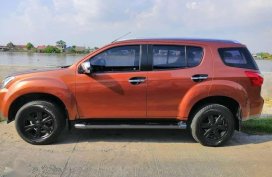 2015 ISUZU MU-X LS-A 4X2 A/T 2.5L turbo dsl engine