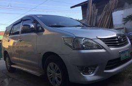SELLING TOYOTA Innova 2008 