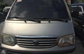 SELLING Toyota Hiace gl 2003 gas