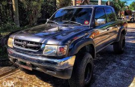 Toyota Hilux 4x4 Pick-up 2003 Model