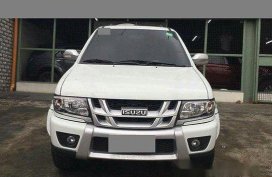 Well-maintained Isuzu Crosswind 2016 for sale