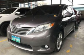 2011 Toyota Sienna XLE A/T Full Options Full Ootions