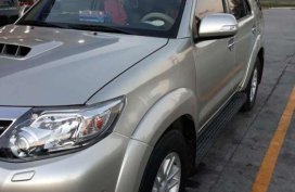 TOYOTA Fortuner V automatic diesel 2013 model