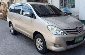 Toyota innova 2010 E for sale