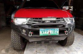 Mitsubishi strada 2012model 4x4 manual