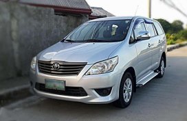 2013 Series TOYOTA Innova Diesel Lady Driven