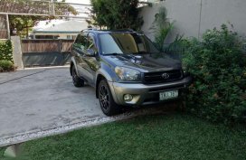 Selling my Toyota Rav4 2003 mdl...
