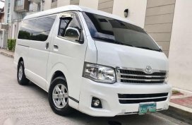 2013 Toyota Super Grandia AT leather top of the line 